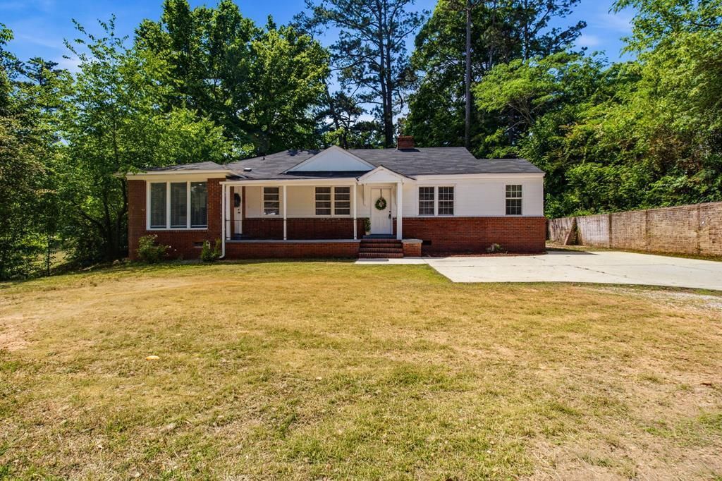Photo of 725 North Greenwodd Street, LAGRANGE, GA 30240 (MLS # 231564)