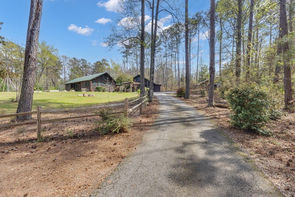 Photo of 36 Sourwood Drive, PINE MOUNTAIN, GA 31822 (MLS # 231162)