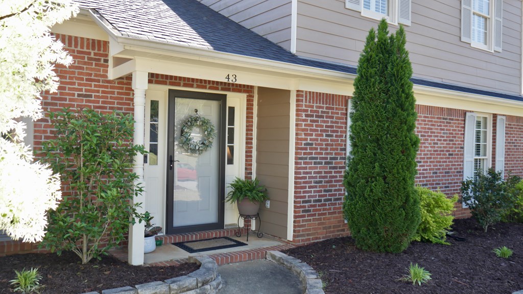 43 CHIVE COURT