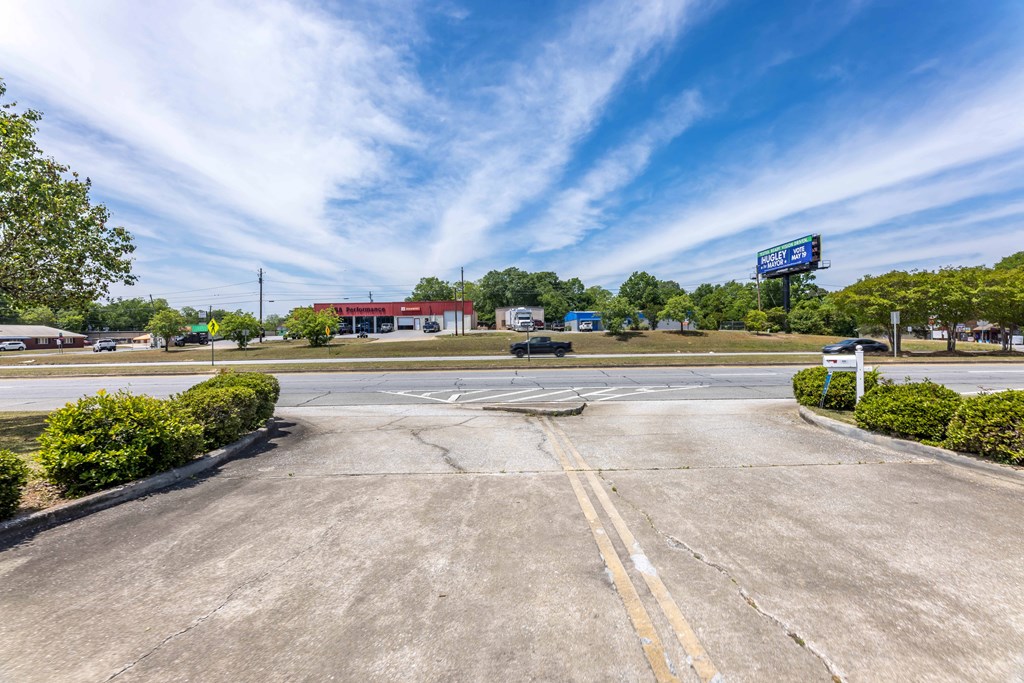 5024 VETERANS PARKWAY