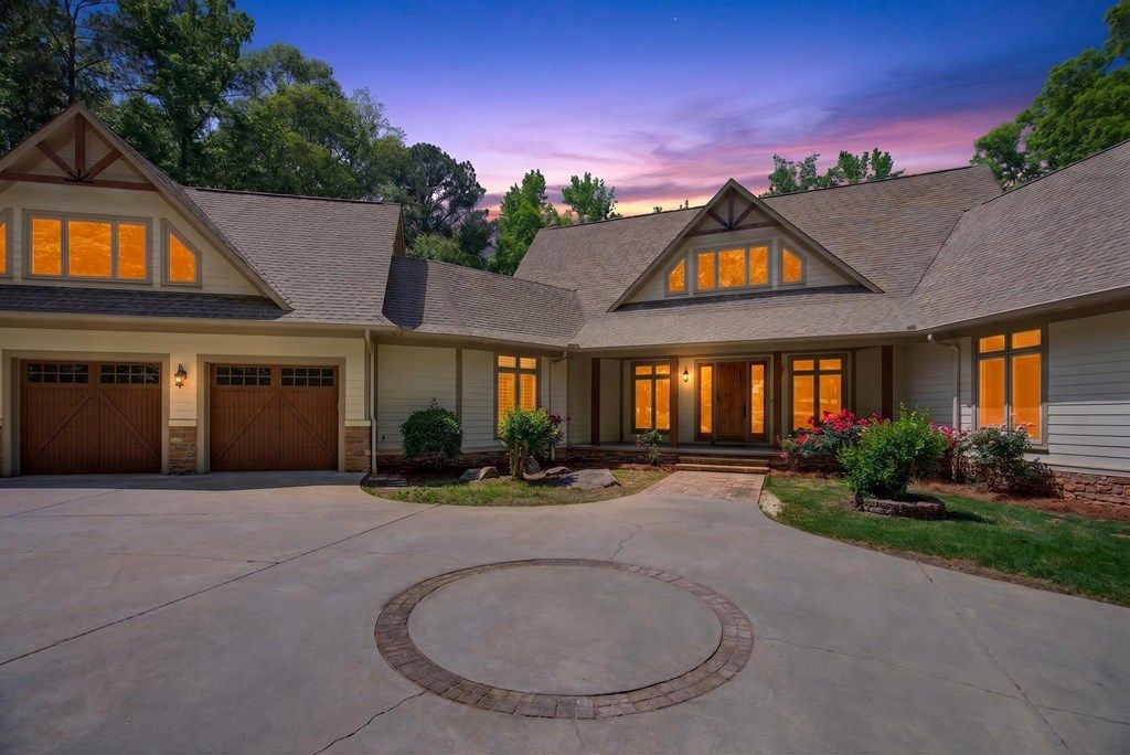Photo of 1154 Hunter Road, CATAULA, GA 31804 (MLS # 231601)