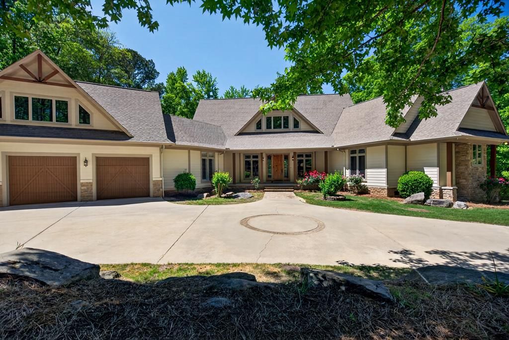 Photo of 1154 Hunter Road, CATAULA, GA 31804 (MLS # 231601)