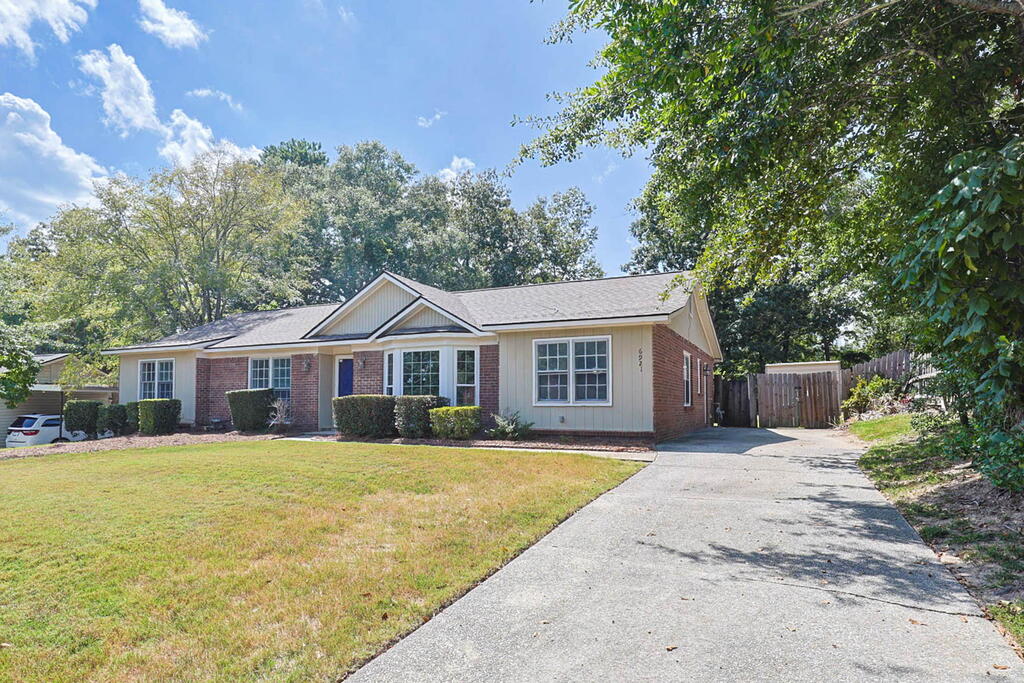 6921 FAWNDALE DRIVE