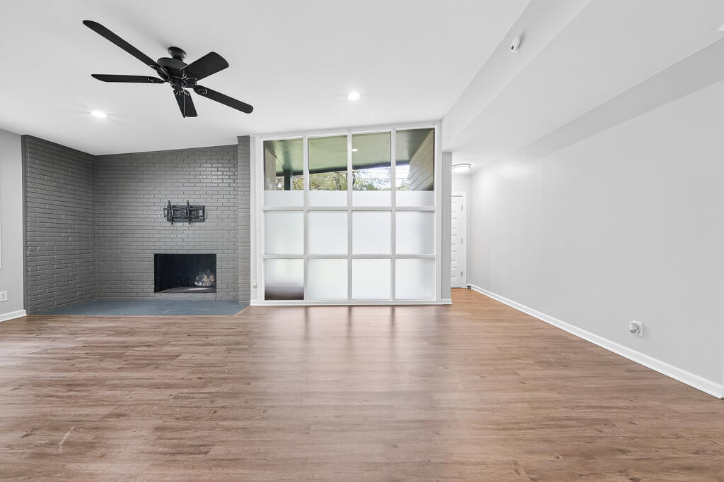 1301 S DIXON DRIVE