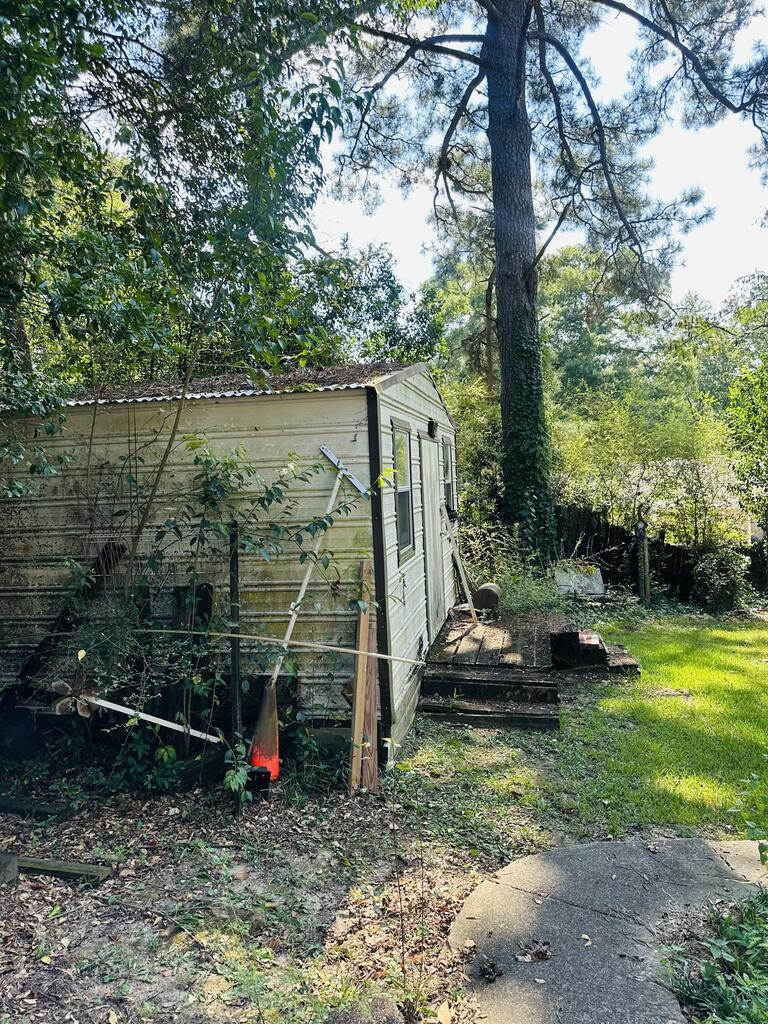 3919 CRESTVIEW DRIVE