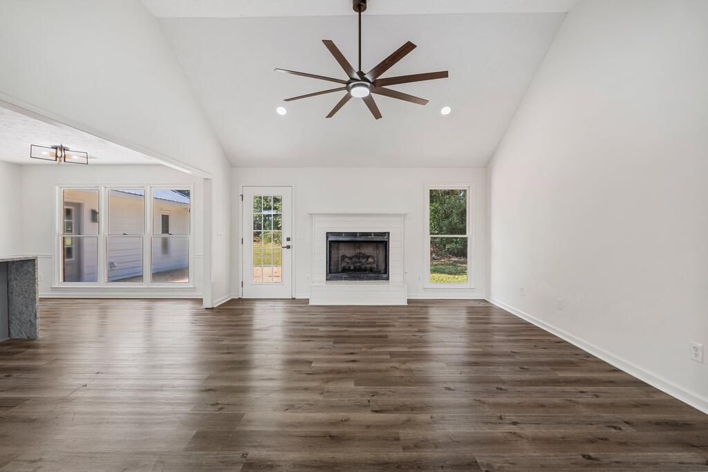925 LEE ROAD 0238