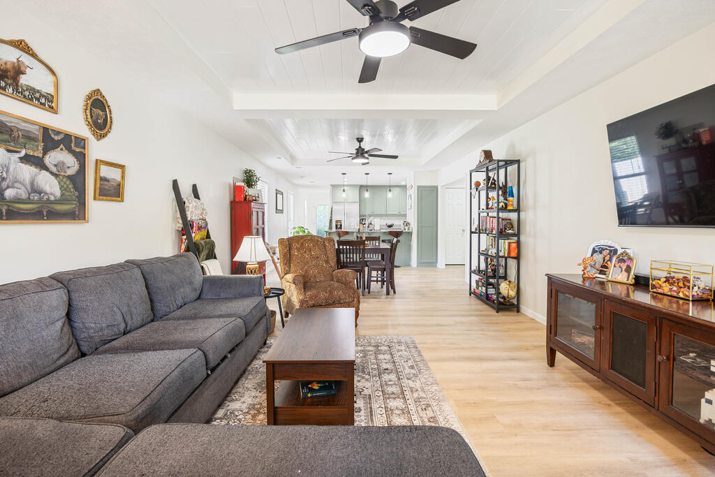 7866 LLOYD ROAD