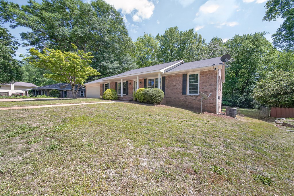 6238 ASHWOOD DRIVE