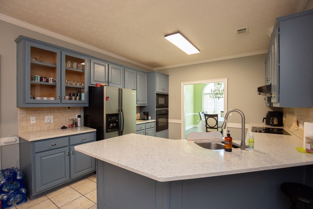 8113 HIGHLANDS DRIVE