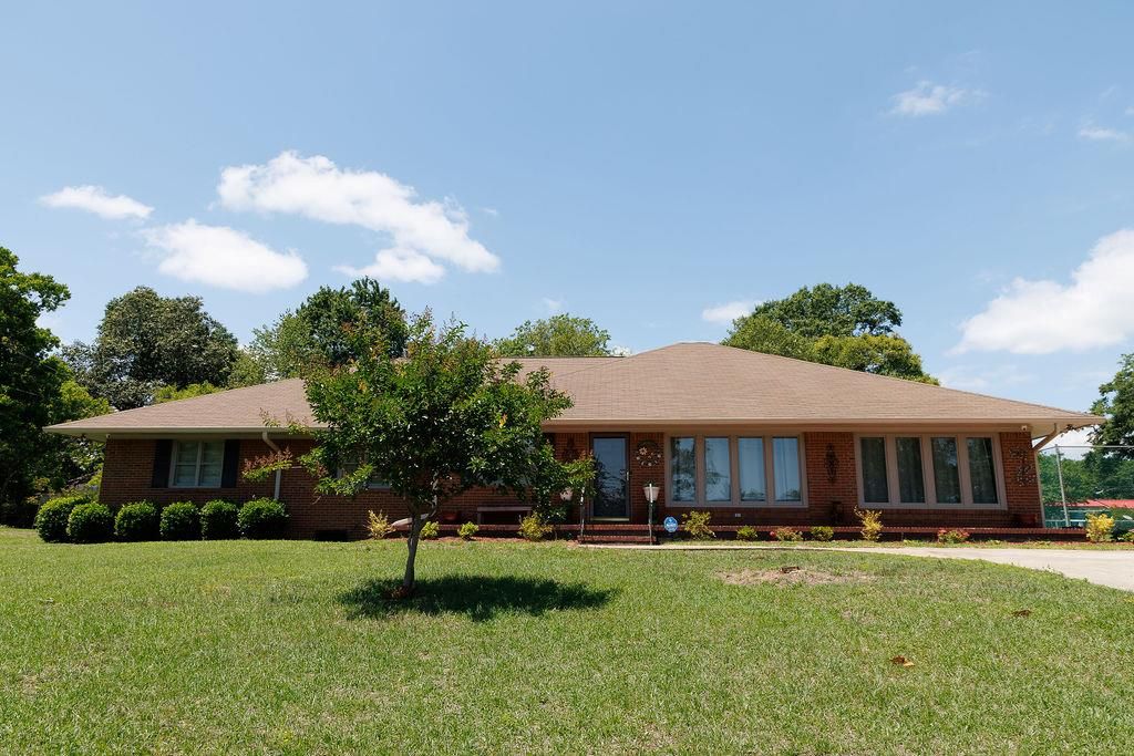 Photo of 211 N Broad Street, BUENA VISTA, GA 31803 (MLS # 231845)