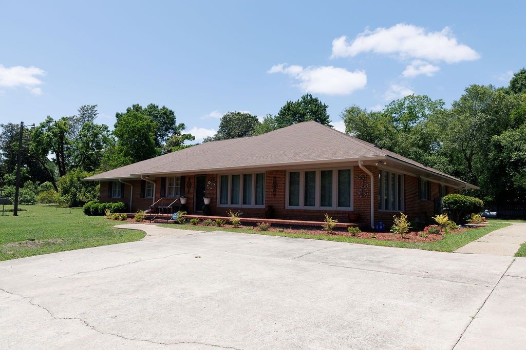 Photo of 211 N Broad Street, BUENA VISTA, GA 31803 (MLS # 231845)