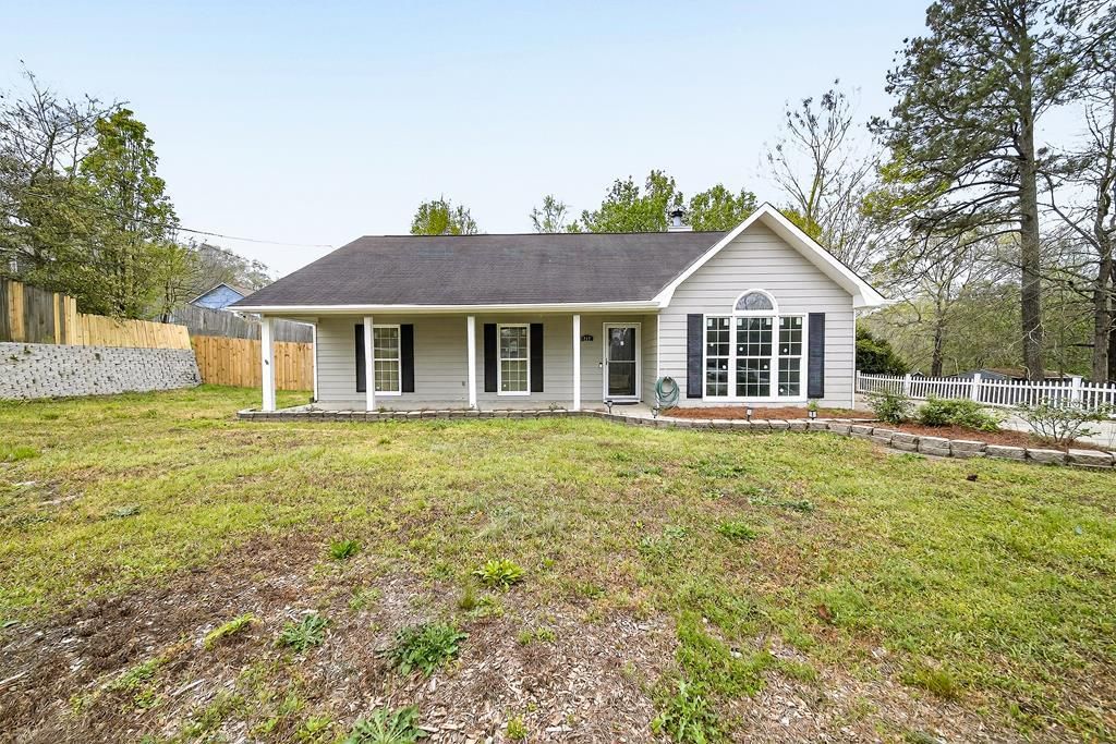 Photo of 717 Lee Road 0850, PHENIX CITY, AL 36870 (MLS # 230759)
