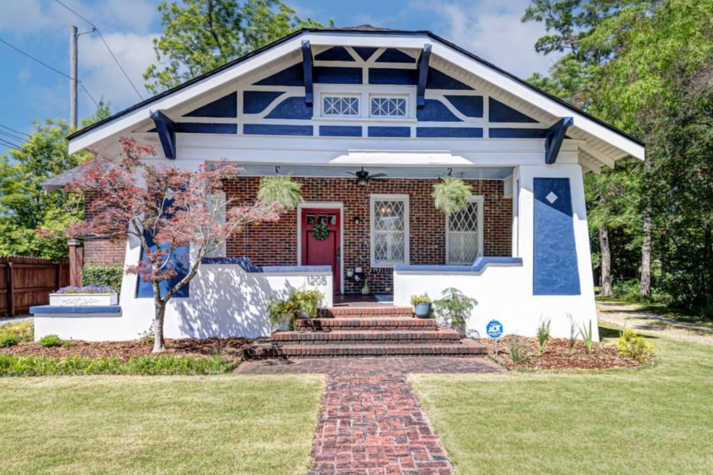 Photo of 1205 Munro Avenue, COLUMBUS, GA 31906 (MLS # 231430)