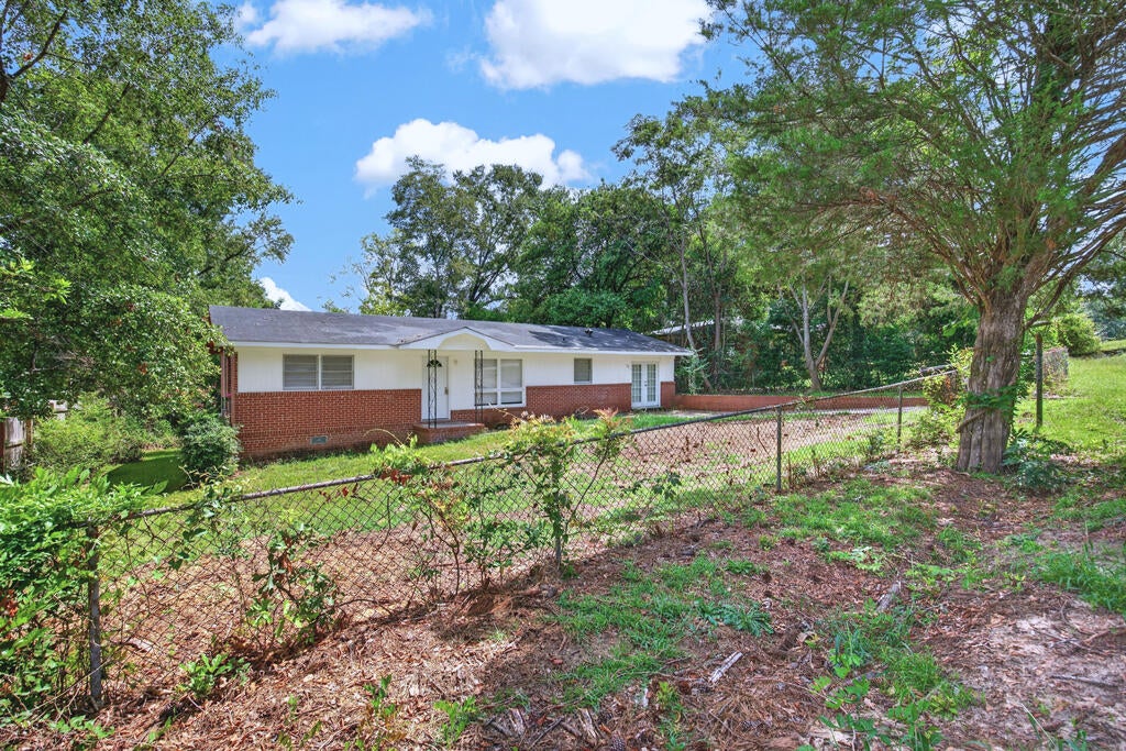 242 SIDNEY DRIVE
