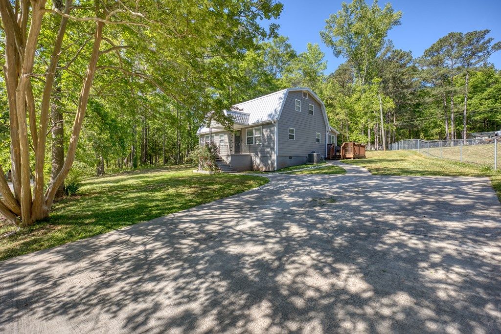 Photo of 51 Cedar Circle, WEST POINT, GA 31833 (MLS # 231392)
