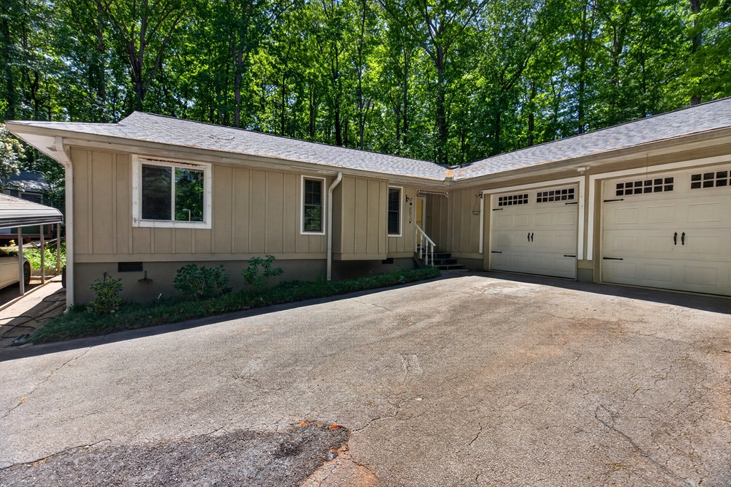 300 CUMBERLAND DRIVE - LAGRANGE