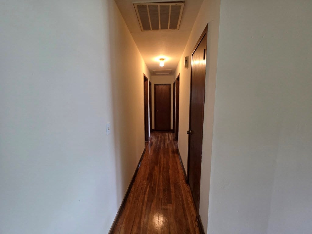 5522 E VALLEYBROOK ROAD