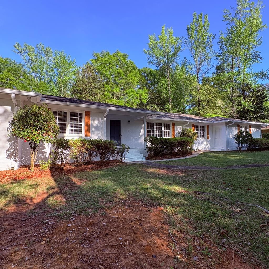 Photo of 2502 13th Avenue, VALLEY, AL 36854 (MLS # 231082)
