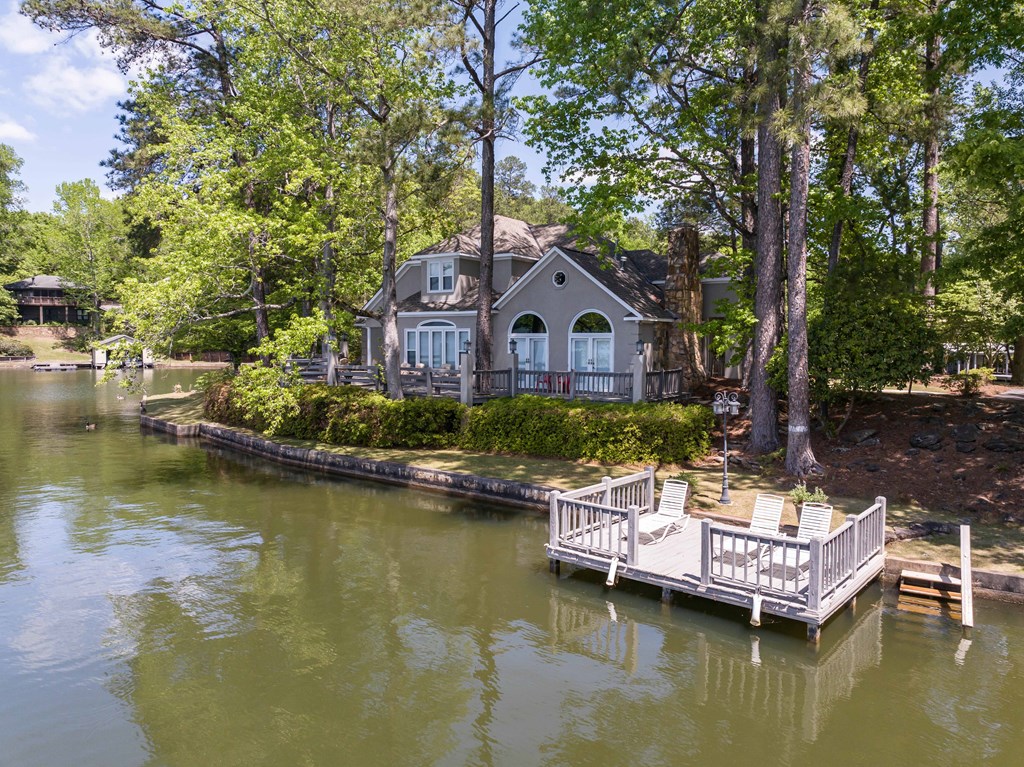 654 SUNSET DRIVE WEST