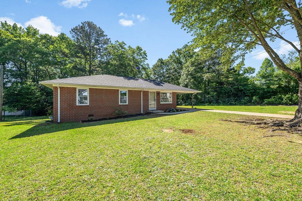Photo of 202 N Barnard Avenue, LAGRANGE, GA 30241 (MLS # 231841)