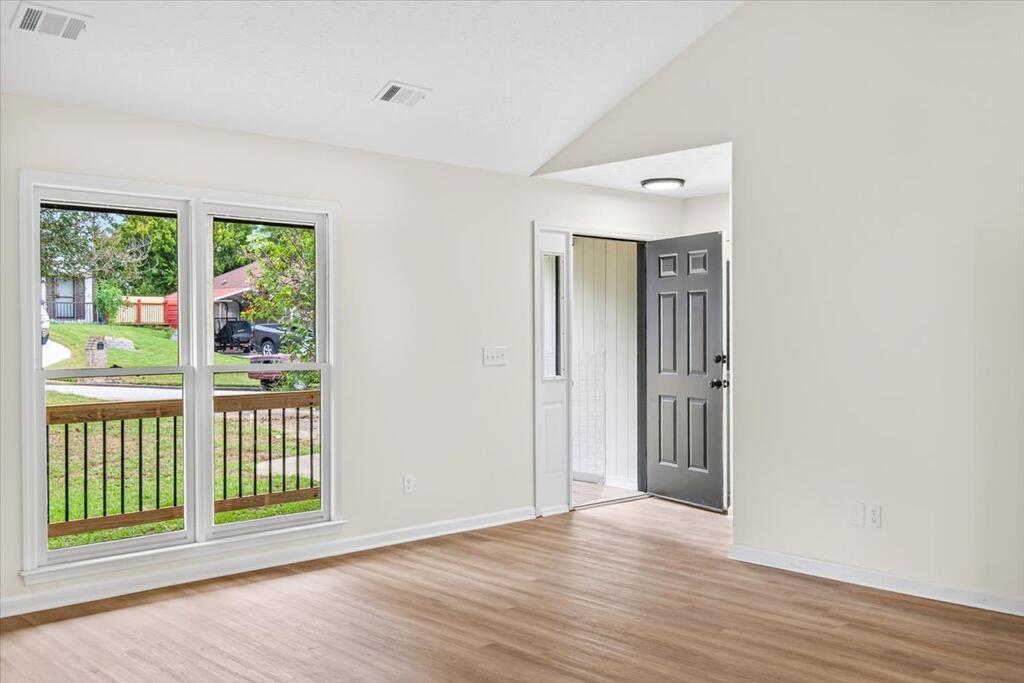 5813 CAMEO COURT