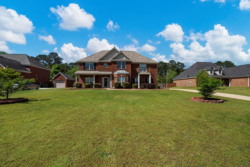 Photo of 1 Kenny's Court, FORT MITCHELL, AL 36856 (MLS # 231409)