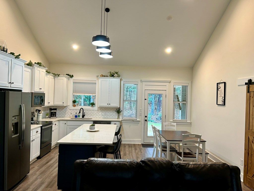 Photo of 220 N Wood Avenue, PINE MOUNTAIN, GA 31822 (MLS # 231201)