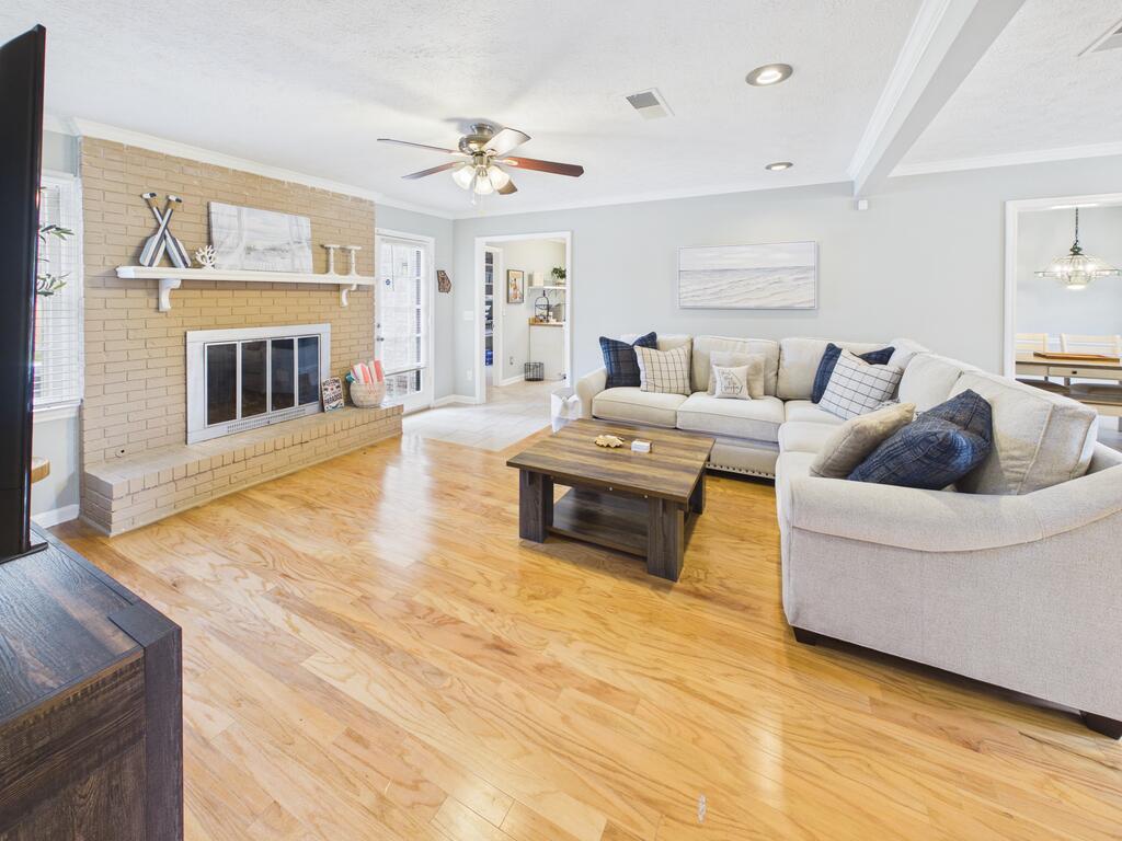 4919 BASSWOOD DRIVE