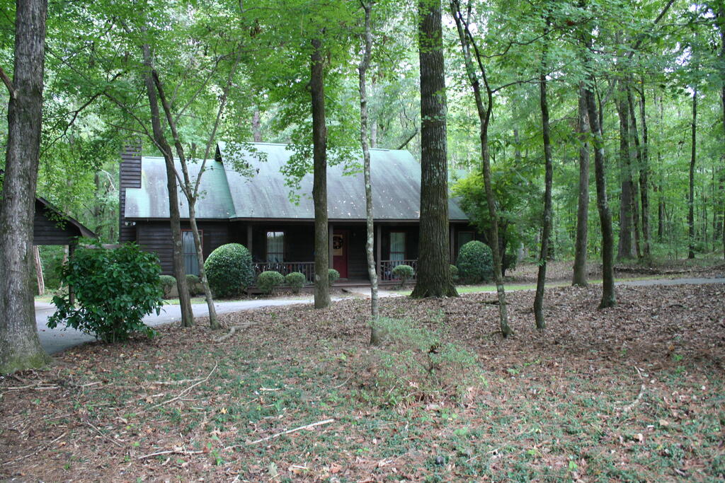 404 LINCOLN LANE