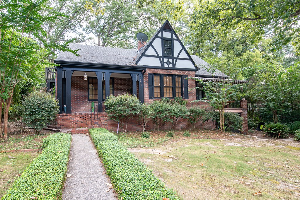 2010 CHEROKEE AVENUE