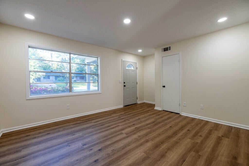 1118 VESPER DRIVE