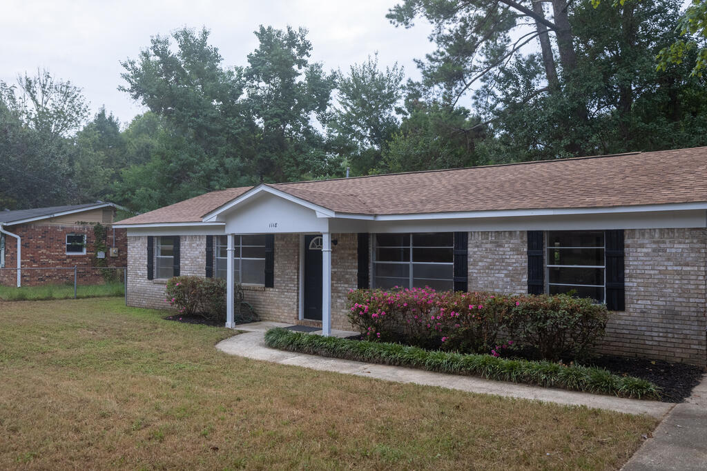 1118 VESPER DRIVE