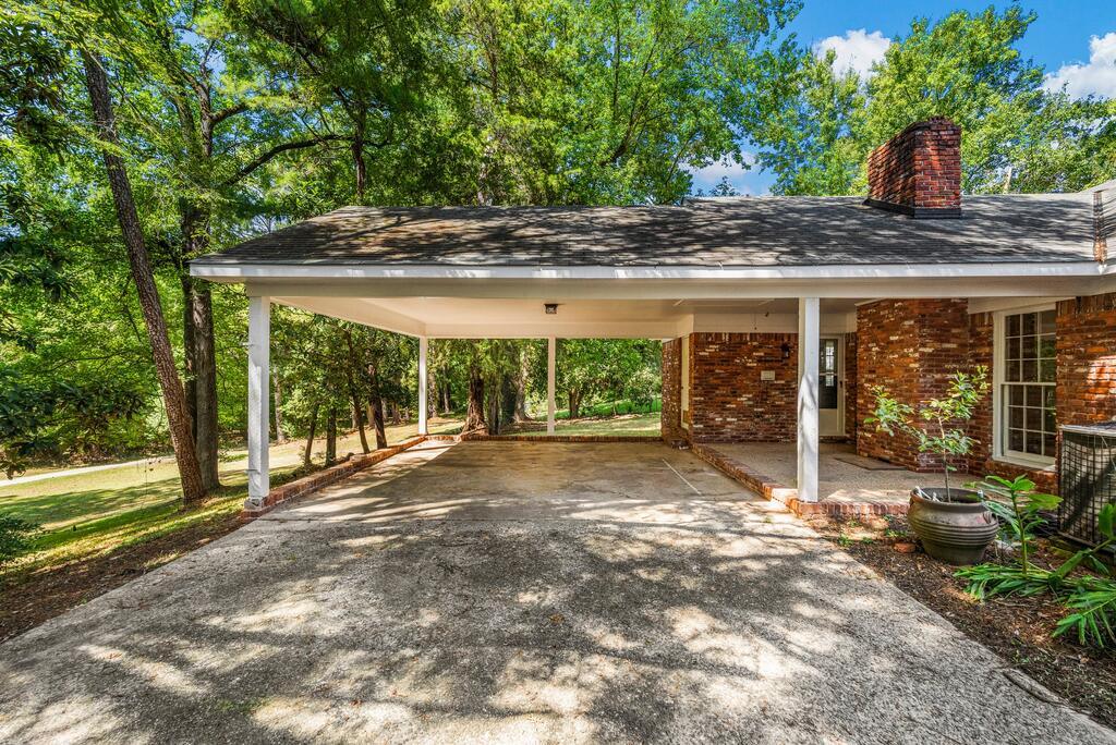 3900 ASHMORE DRIVE