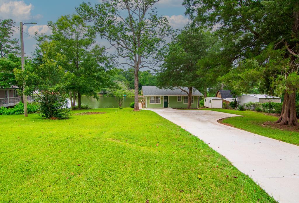 1671 WEST PINE LAKE DRIVE