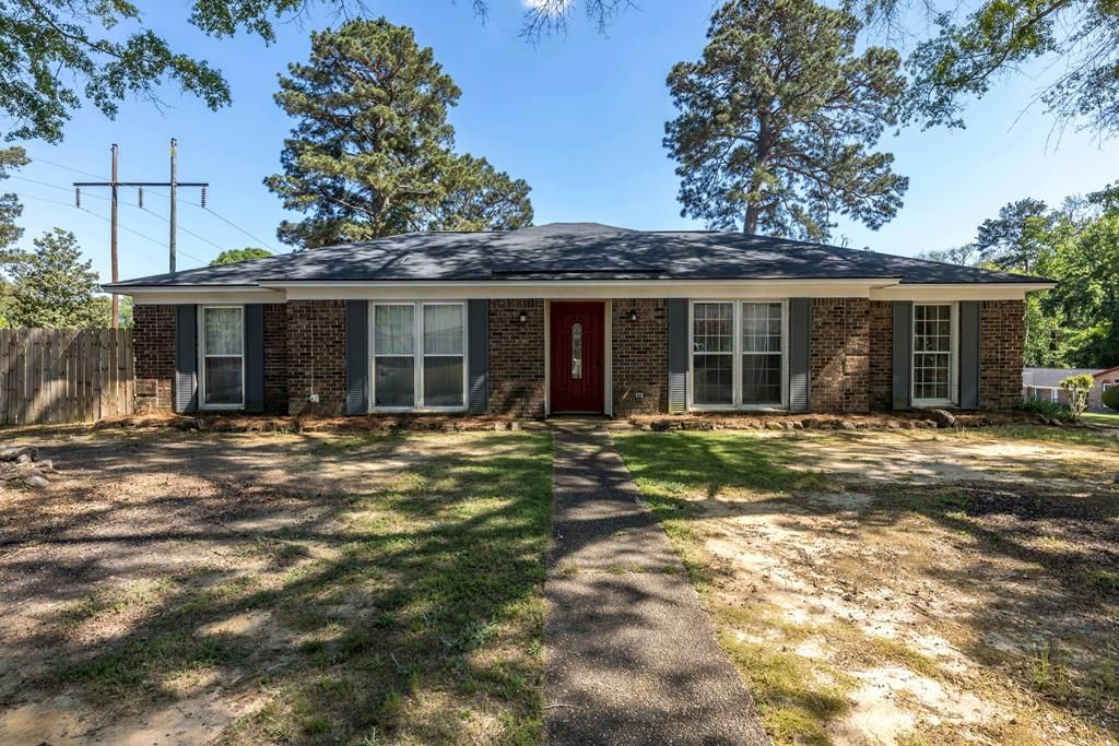 Photo of 5106 Willowbrook Drive, COLUMBUS, GA 31909 (MLS # 231211)