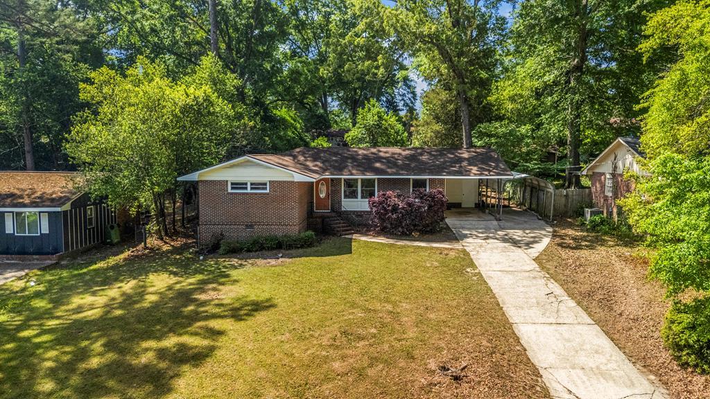 3820 MEADOWCLIFF DRIVE