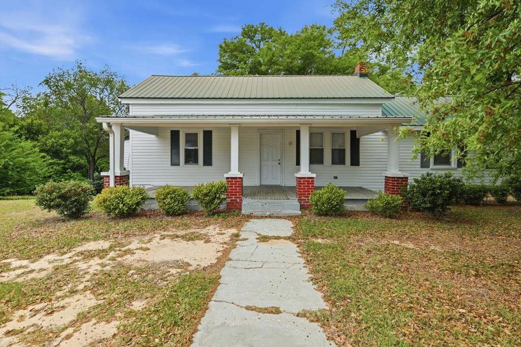 Photo of 426 Broad Street, CUSSETA, GA 31805 (MLS # 230783)
