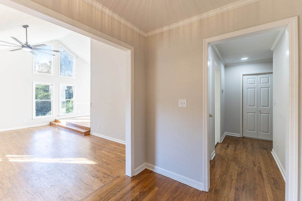 1195 CLOVERDALE DRIVE
