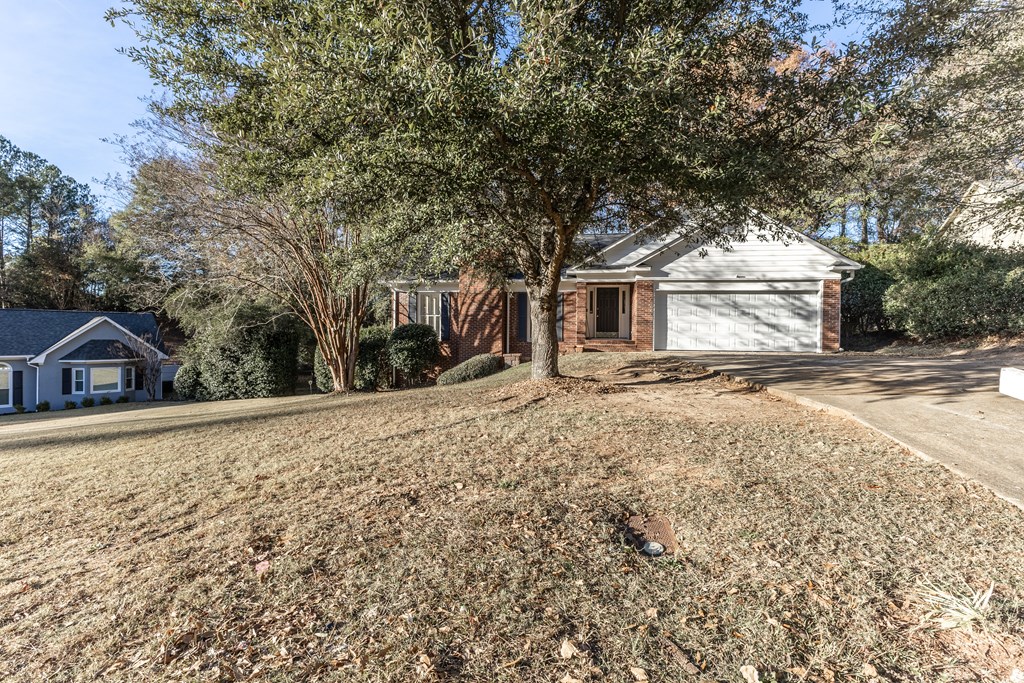 1195 CLOVERDALE DRIVE