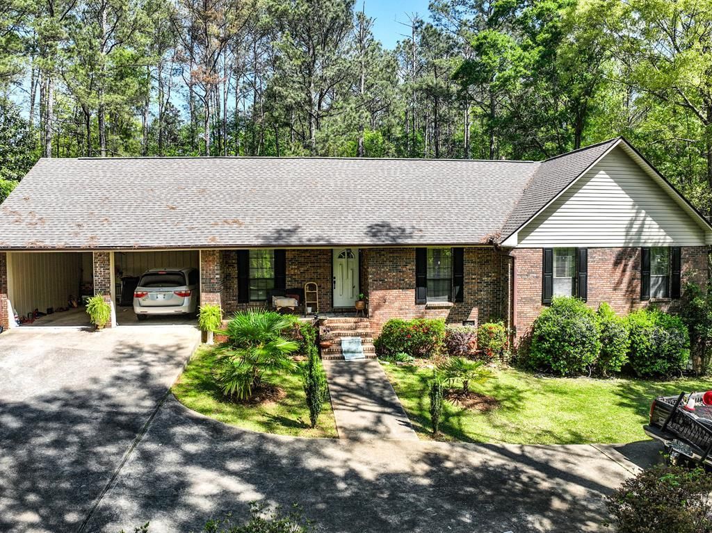 Photo of 3534 15th Avenue, VALLEY, AL 36854 (MLS # 231051)