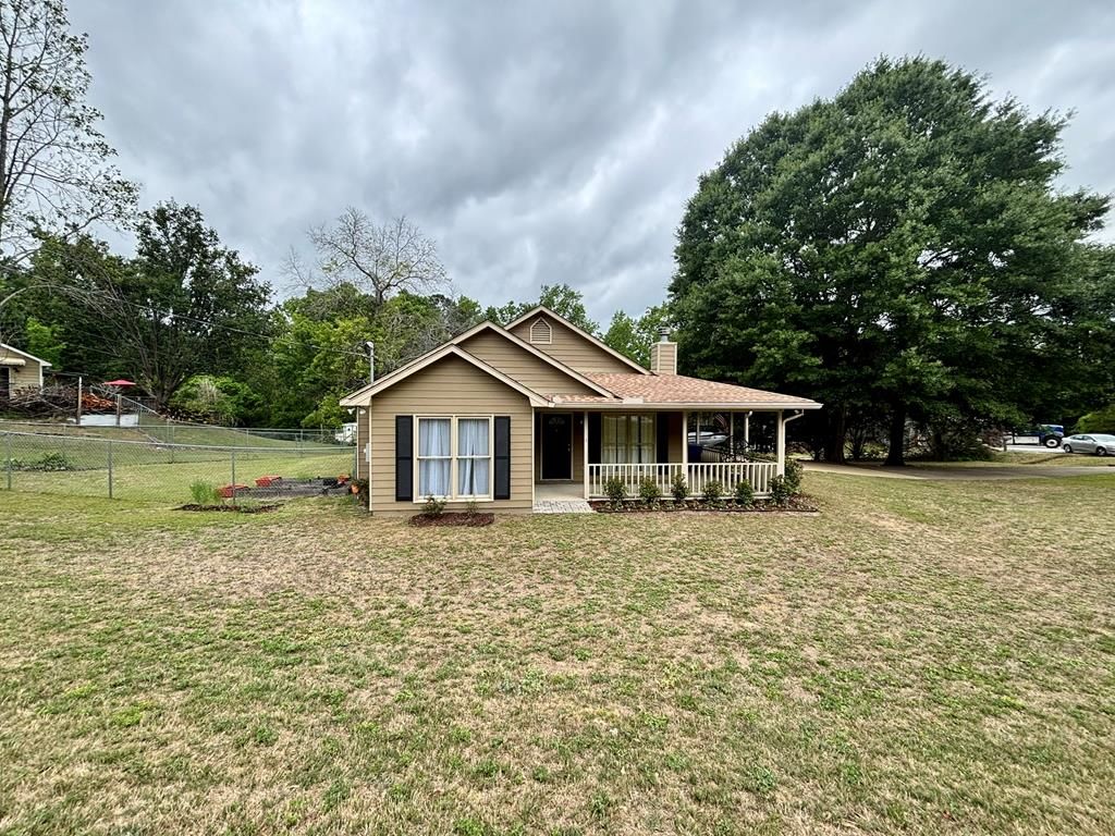 Photo of 131 Lee Road 2059, PHENIX CITY, AL 36870 (MLS # 231608)