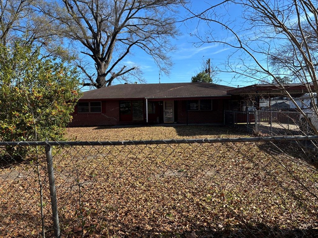 Photo of 2002 Somerset Avenue, COLUMBUS, GA 31903 (MLS # 231507)