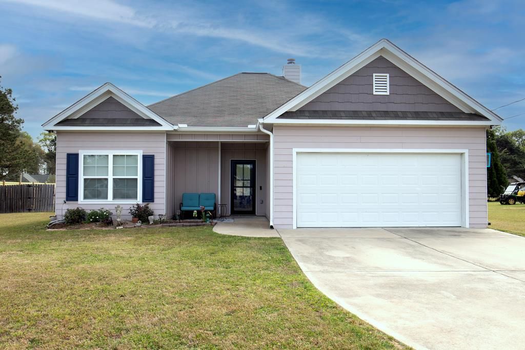 Photo of 147 McLendon Rd, FORT MITCHELL, AL 36856 (MLS # 230894)