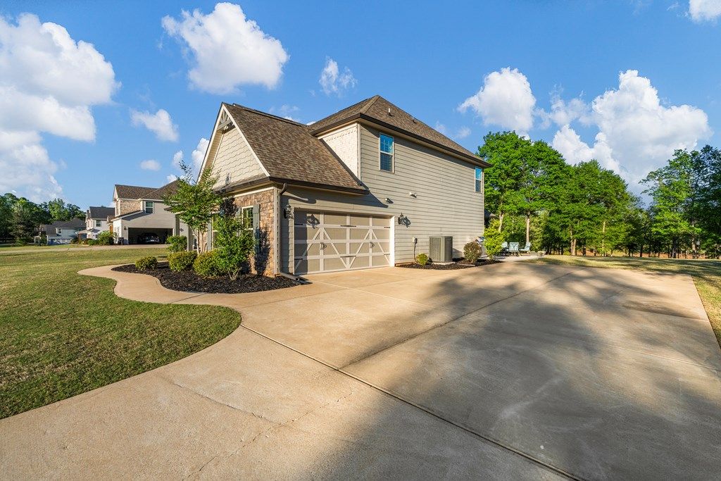 Photo of 153 SE Abberly Lane, ELLERSLIE, GA 31807 (MLS # 231185)