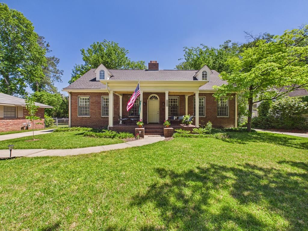 Photo of 864 Blandford Avenue, COLUMBUS, GA 31906 (MLS # 231293)