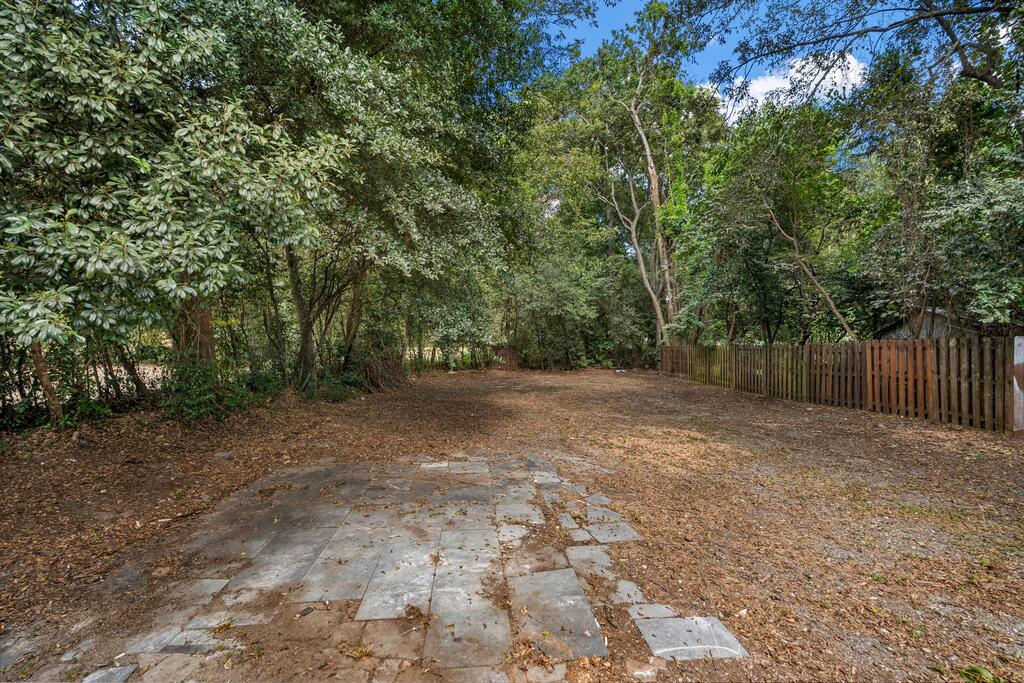 1806 SUMMERVILLE ROAD