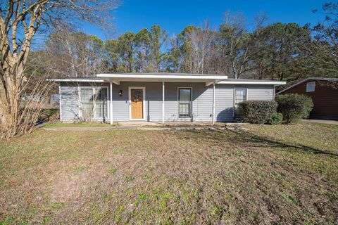 2426 13TH AVENUE PHENIX CITY AL 36867