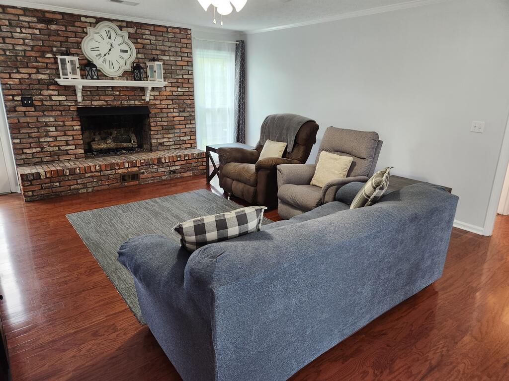 8301 DELAND DRIVE