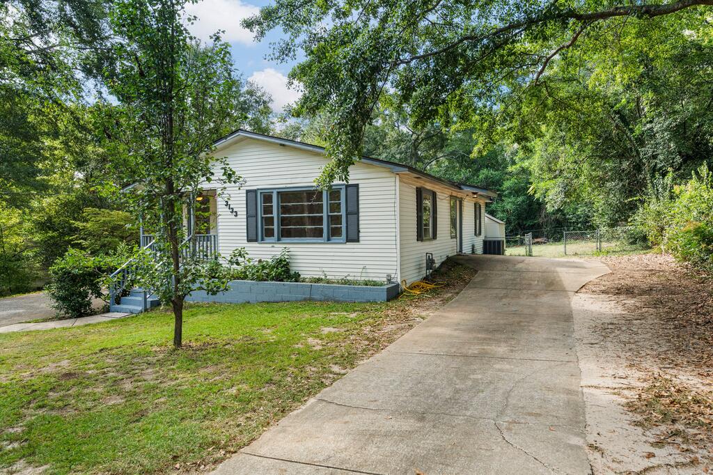 3133 OAK CIRCLE