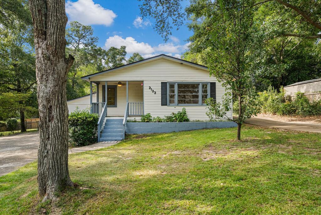3133 OAK CIRCLE